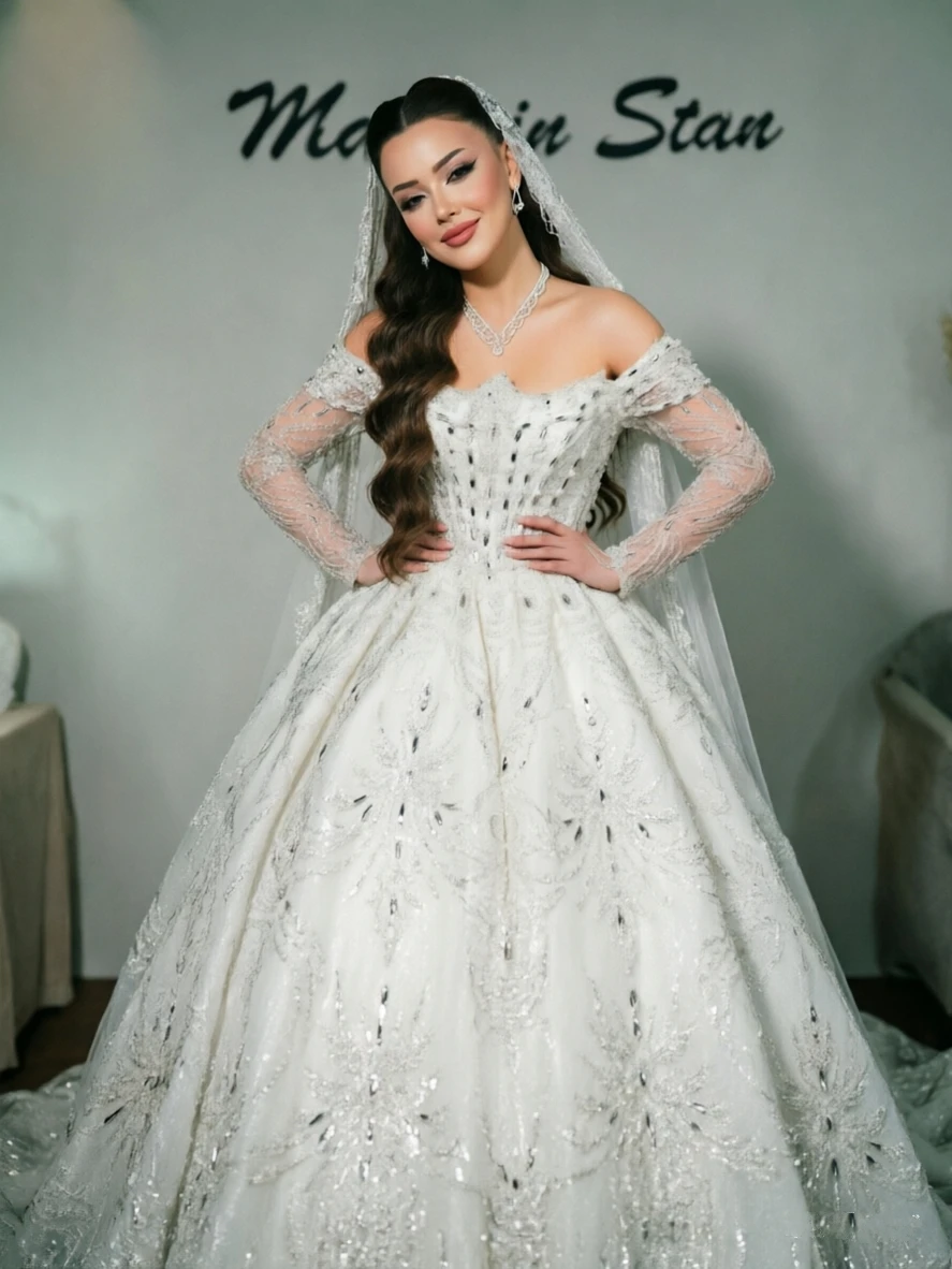 

Customized Luxurious Sweetheart Crystal Beaded Ball Gown Wedding Dress Long Sleeve Cathedral Train Bridal Gown Vestidos De Novia