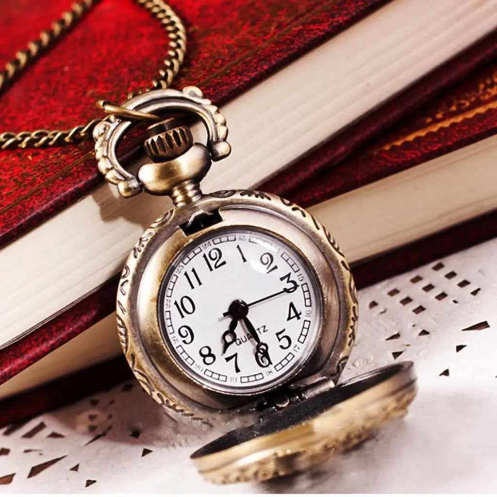 Retro Antique Bronze Pocket Watch Pendant Necklace Adjustable Chain Jewelry for Women and Men