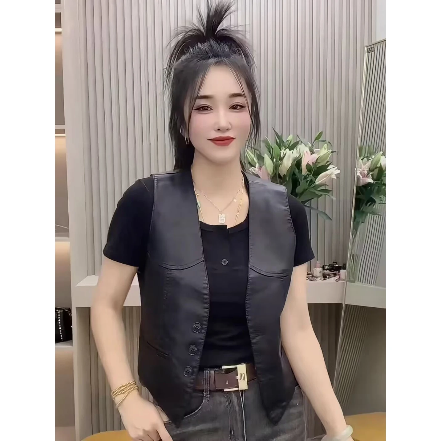 Spring Summer New Sleeveless PU Leather Vest For Women Fashion Irregular Design Hollow Out Short Leather Coat PU Waistcoat