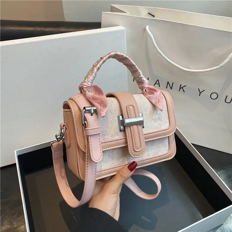 

2025 Новая женская маленькая квадратная сумка через плечо с вышивкой и принтом - модная портативная сумка-мессенджер | Популярное на каждый день и дату