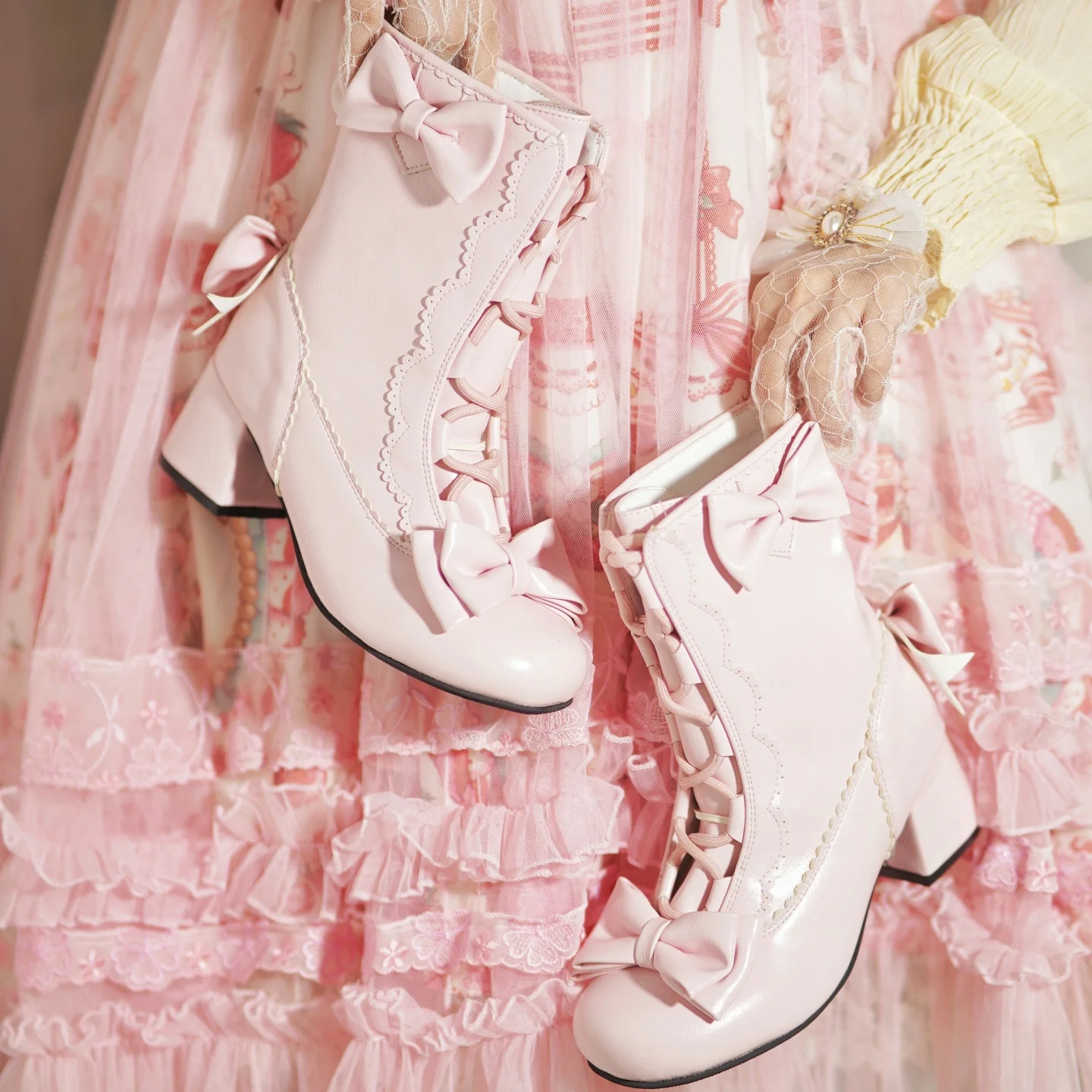 

Autumn/winter Elegant Original Lolita Vintage Short Boots Sweet Butterfly Knot Girls' Mid-heeled Mid-calf Boots