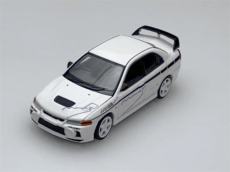 (الطلب المسبق) MOTORHELIX 1:64 Lancer Evolution lV GSR Mine's Livery Mine's Diecast Collector's Vehicle Model Car