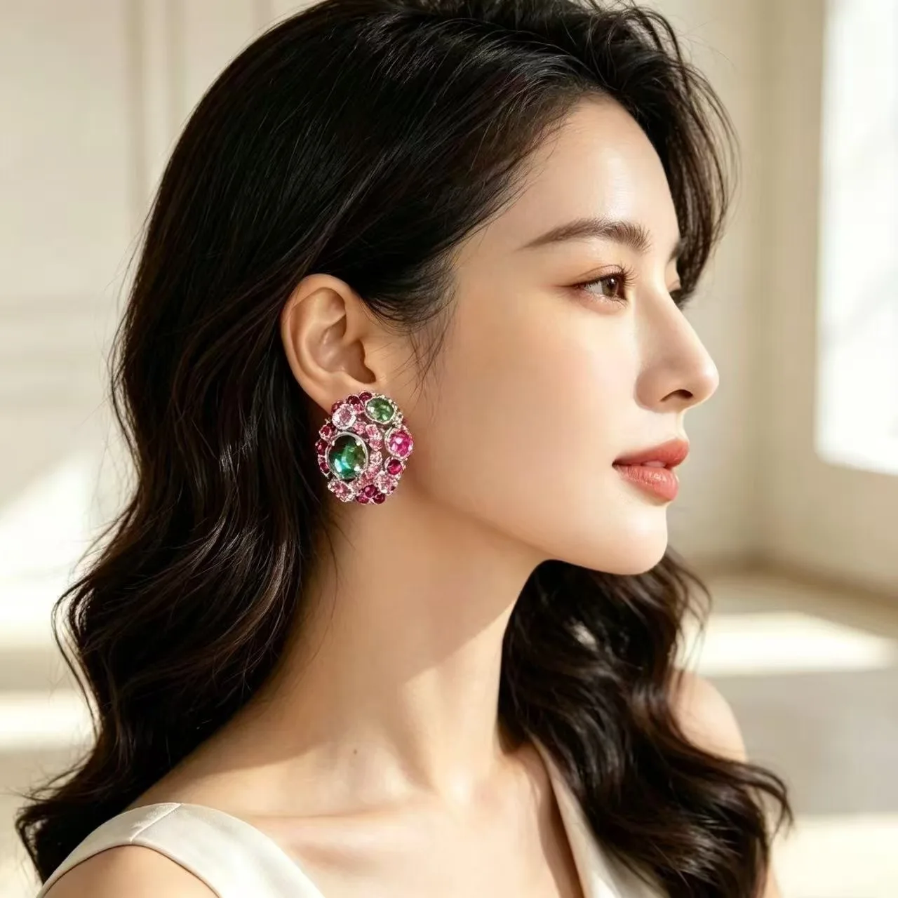 Exaggerated temperament, geometric irregularity, colorful rhinestone earrings, grand and high-end feel, personalized full diamon
