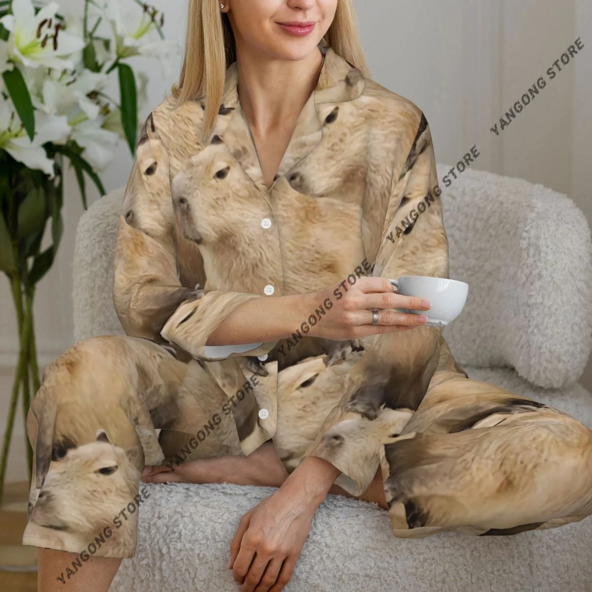 

Women's Pajamas Long-sleeved Girl Loungewear Two-piece Set Capybara Pajamas for Autumn Spring