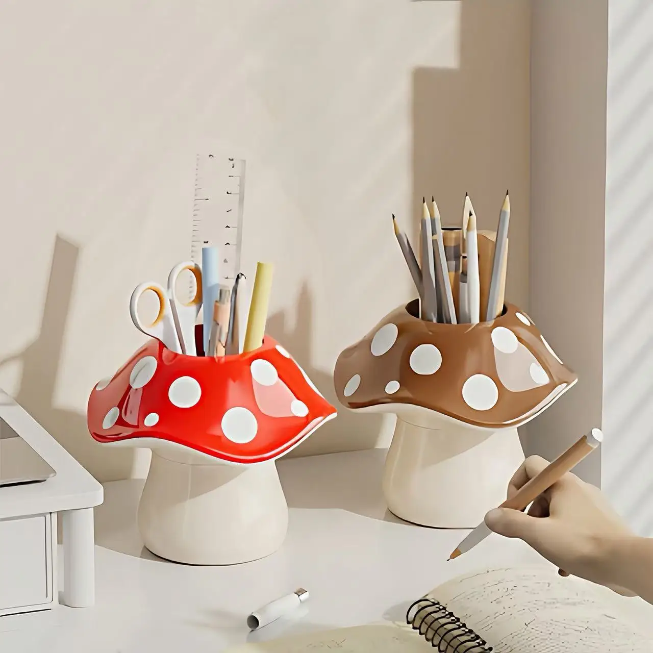 Cute Mushroom Pen Holder, Desk Organizer for Makeup Brushes Pens, School Stationery Storage, Back to School Gift
