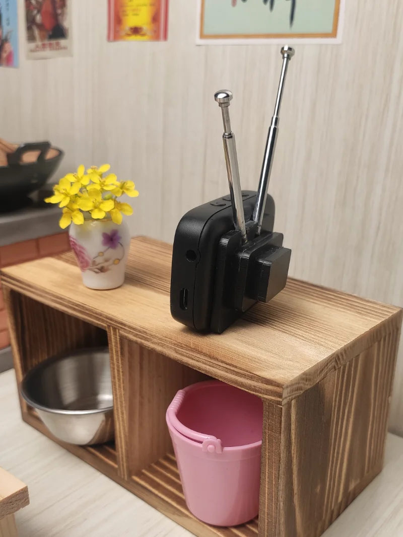 Imagem -02 - Retro Mini Touch Screen tv tv Televisão Assistir Dollhouse Modelo Cena tv Miniatura Modelo Brinquedos Móveis de Cozinha Conteúdo Personalizável