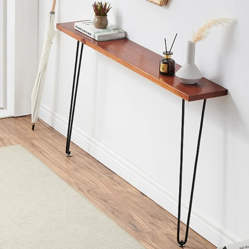 

Nordic solid wood entrance, extremely narrow foyer counter, foyer table against the wall, several cutting tables, wrought iron e