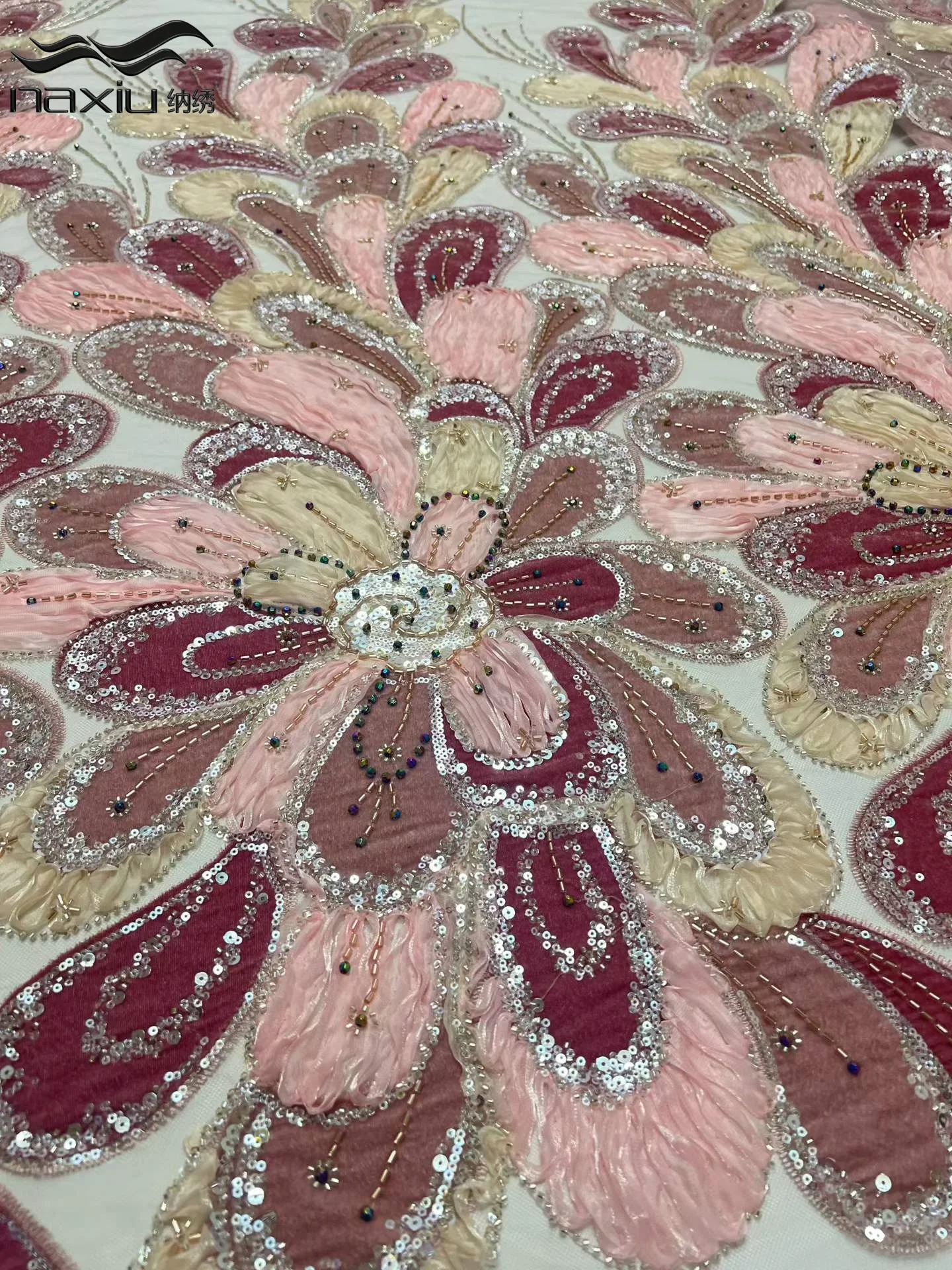 Tela de encaje africana de alta gama con lentejuelas y flores 3D bordadas con cuentas de piedras preciosas francesas de lujo Madison para vestido de novia hecho a mano