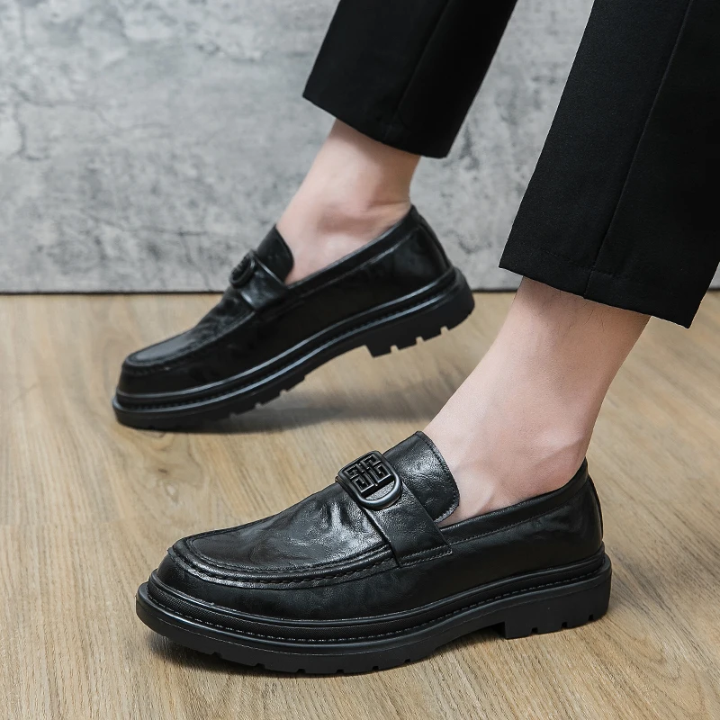 

Cross-legged leather shoes men's leather formal business high-grade British round head young men's casual shoes