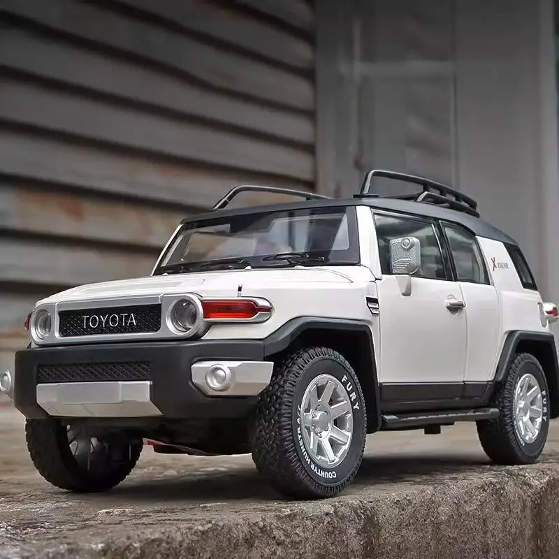 1:24 TOYOTA FJ Cruiser Off-road Vehicles Alloy Car Model Diecast