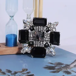 New Fashion Black Rhinestone Brooches for Women Corsage Jewelry Accessories Simple Luxury Pins Wedding Party Clothing Collar Pin