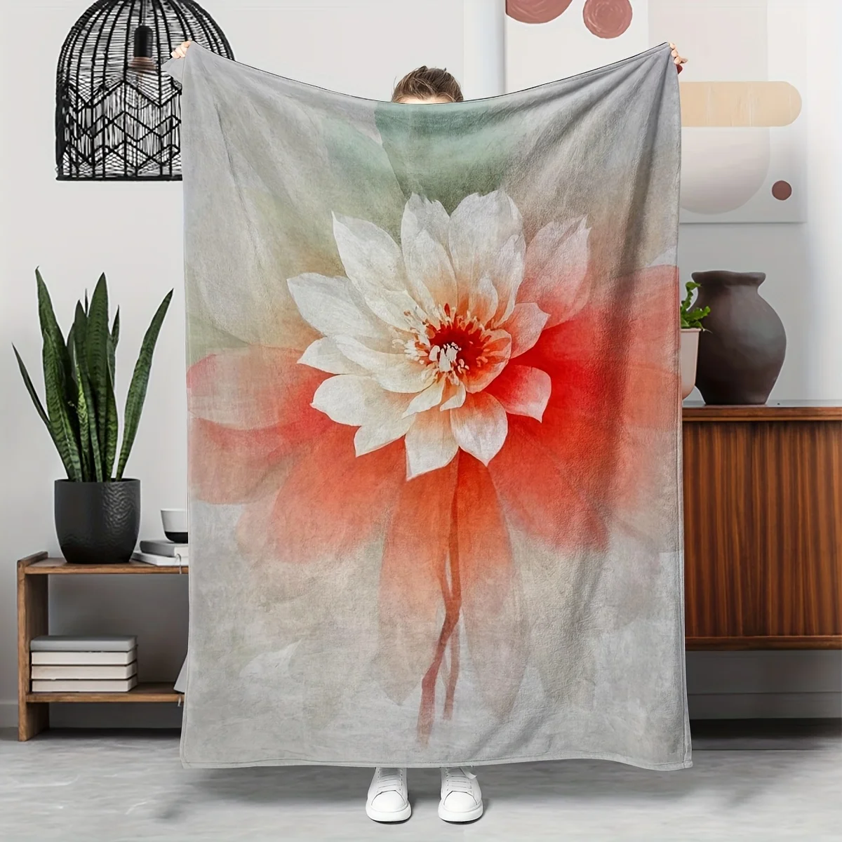 Floral and heart patterned blanket, made of polyester, machine washable, suitable for use in bedrooms, living rooms, and sofas.