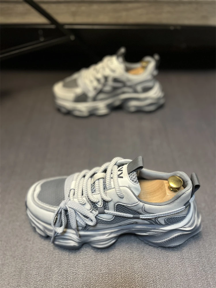 chaussures-pour-hommes-2026-tendance-ete-polyvalentes-a-semelle-souple-et-epaisse-style-dad-shoes-retro-sport-decontracte-style-haute-couture-en-maille-respirante