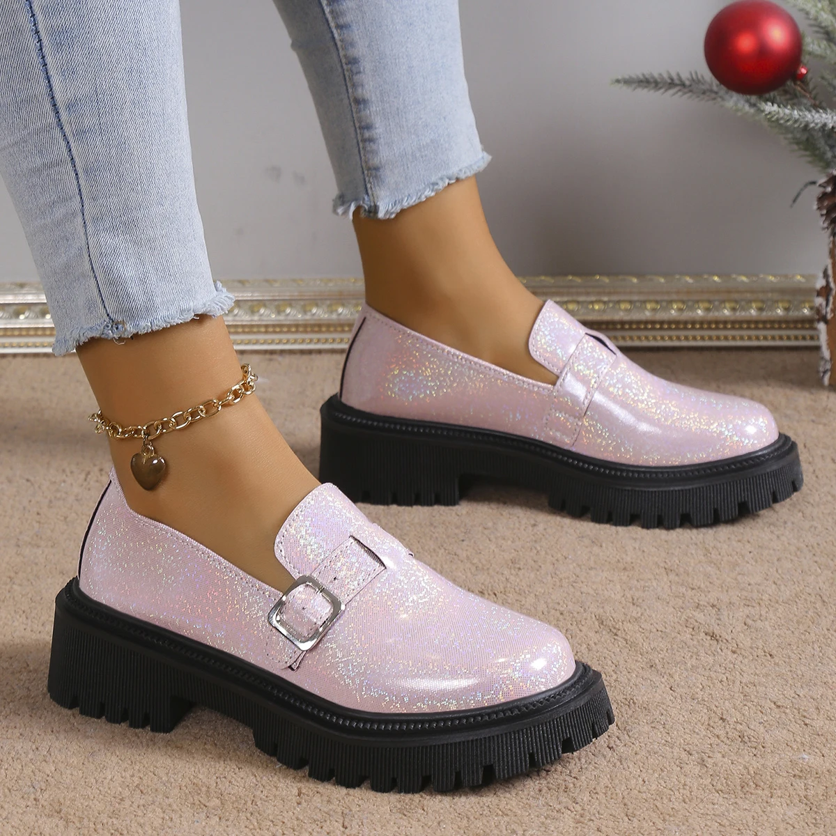 2024 Spring Fashion Laser Loafers for Women Platform Metal Buckle Flat Shoes Woman Round Toe Slip On Casual Shoes Zapatas Mujer