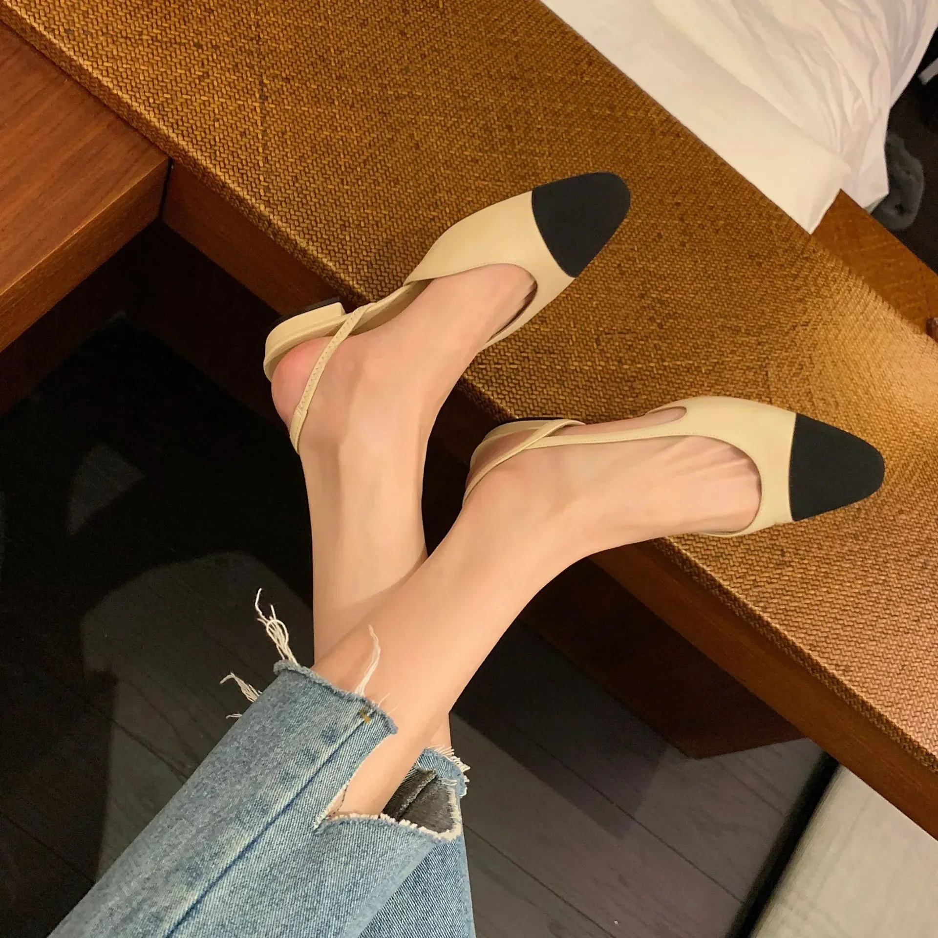 2024 Luxury Woman Flat  Sandal Dress Shoes High Heels Retro Closed Square Toe Mules Shoes Girls Wedding Shoe Casual Flat Shoes