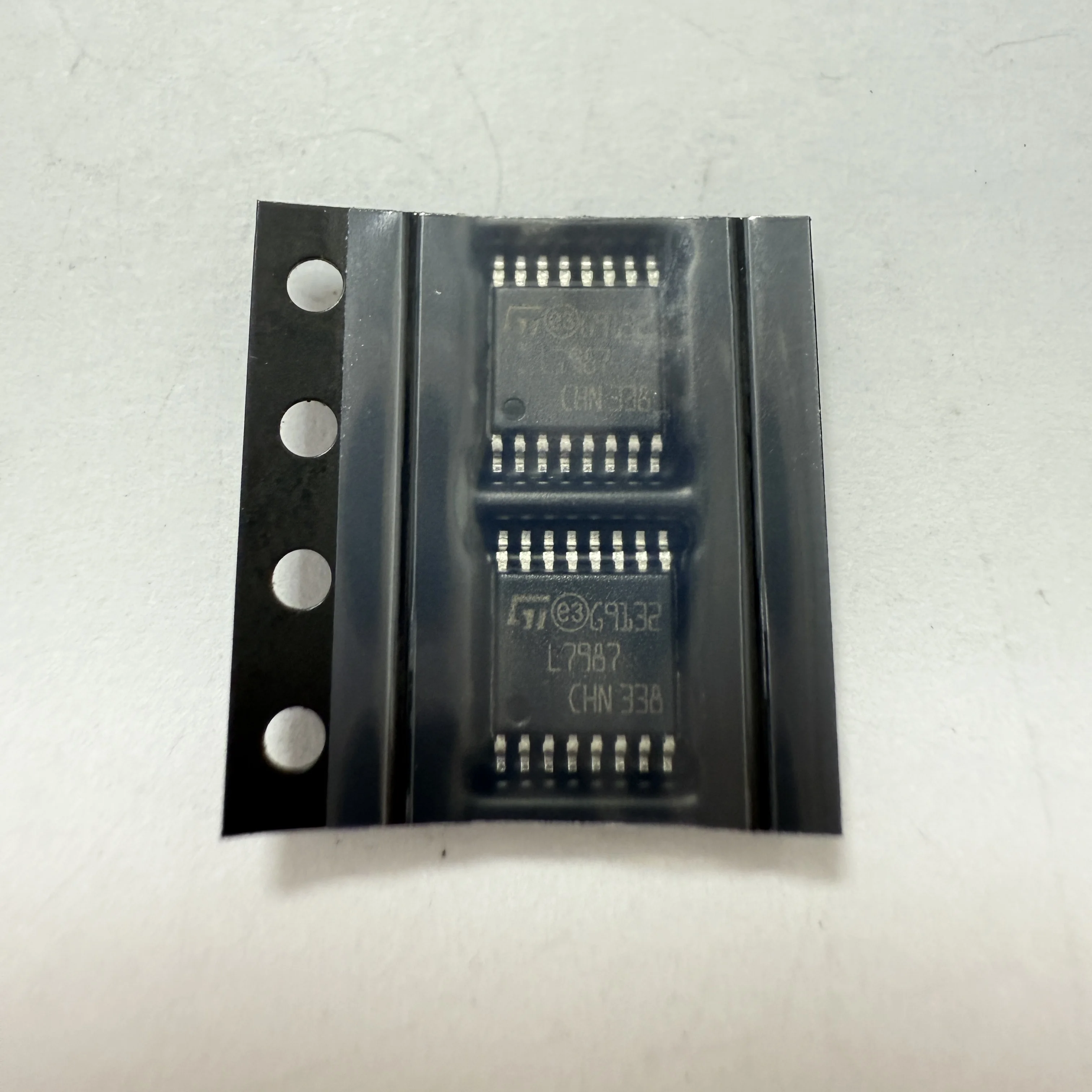 2 PÇS/LOTE L7987 (Conversores DC-DC)