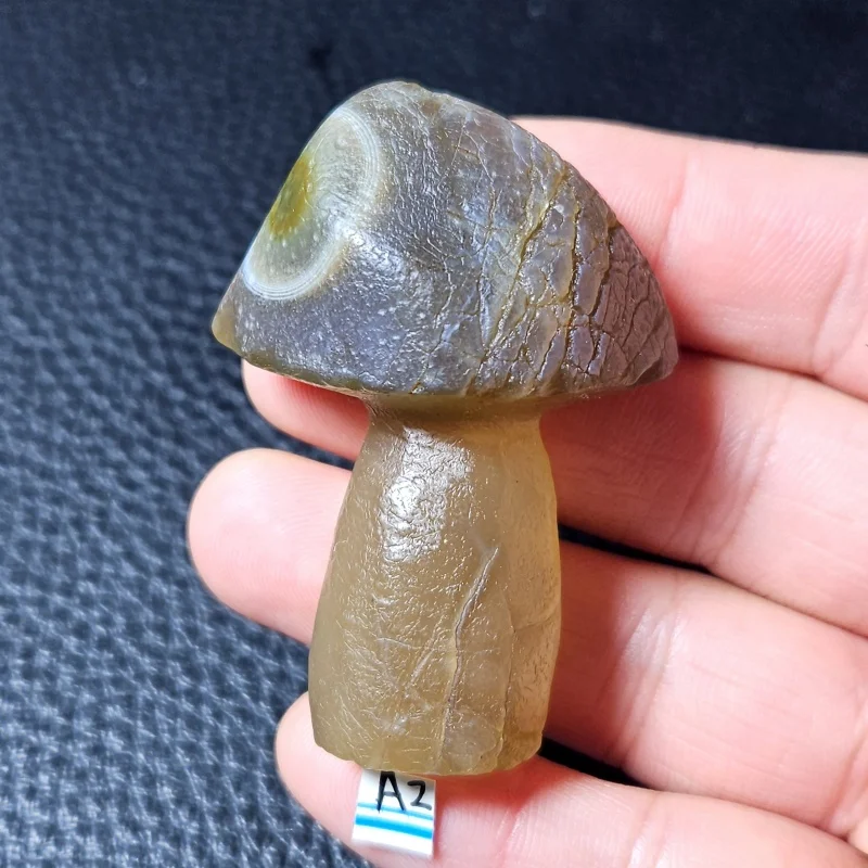 Natural Alxa Agate Hand Carved Mushroom Work Feng Shui Decoration Christmas Gift Home Decorations