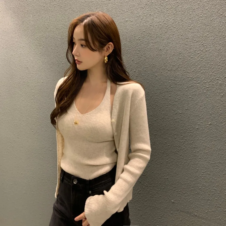 Women's Knitted V-Neck Long Sleeve Vest Set Soft Neck Hanging Sleeveless Cardigan Slimming Effect Autumn Fashion Polyester Fiber