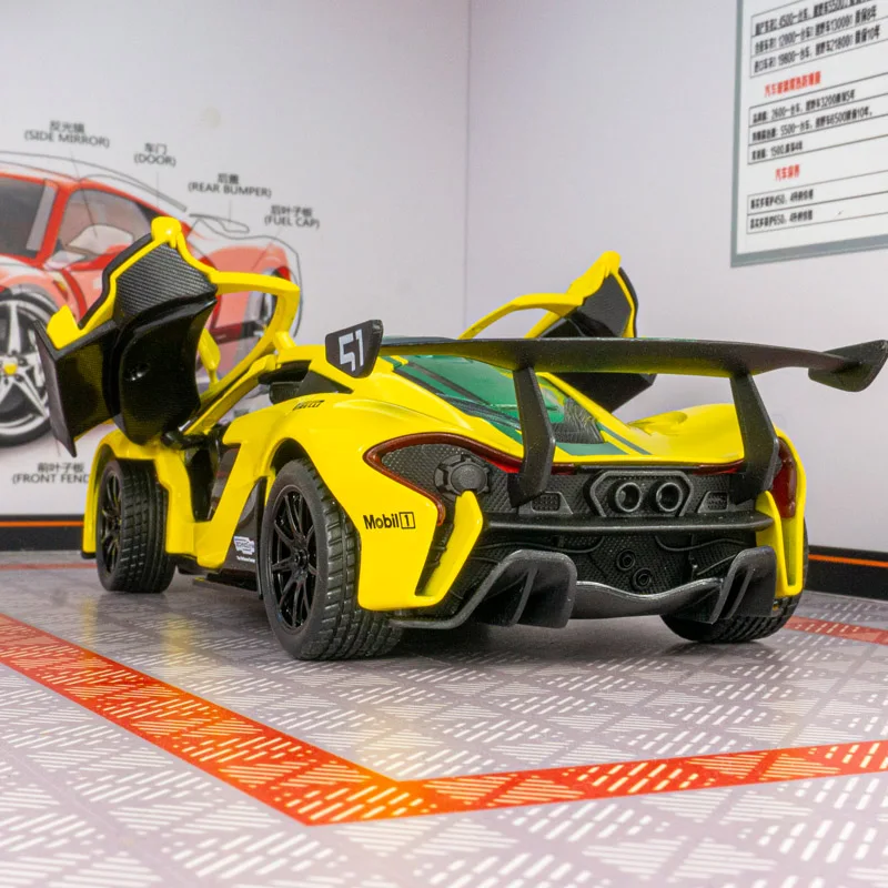 مجموعة زينة نموذج سيارة من سبيكة ماكلارين P1 GTR محاكاة 1:24، يمكن فتح الأبواب وغطاء المحرك #1
