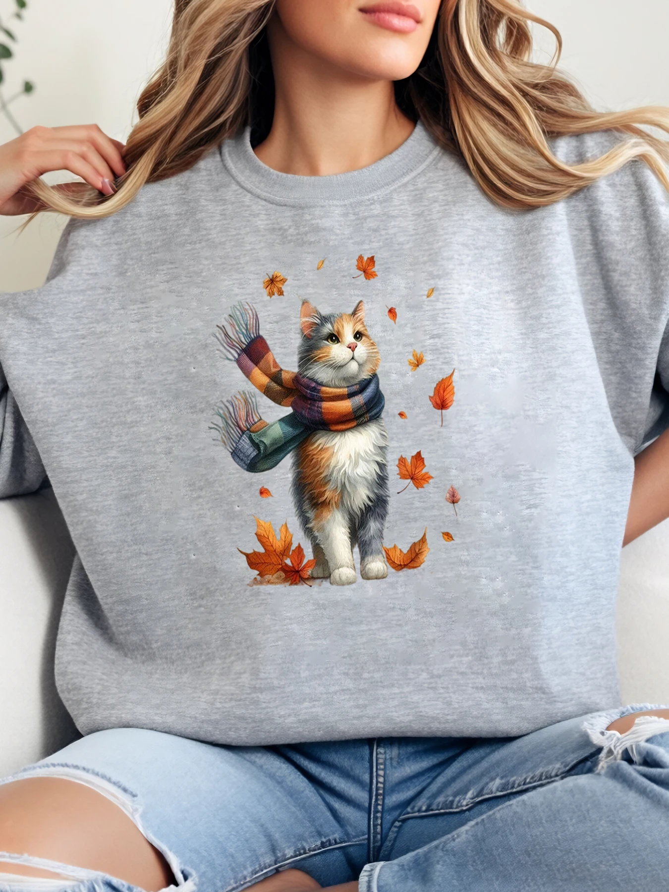

Осенний кот с шарфом и принтом, осенний сезон, толстовка с круглым вырезом, женская повседневная одежда, серый, большие размеры