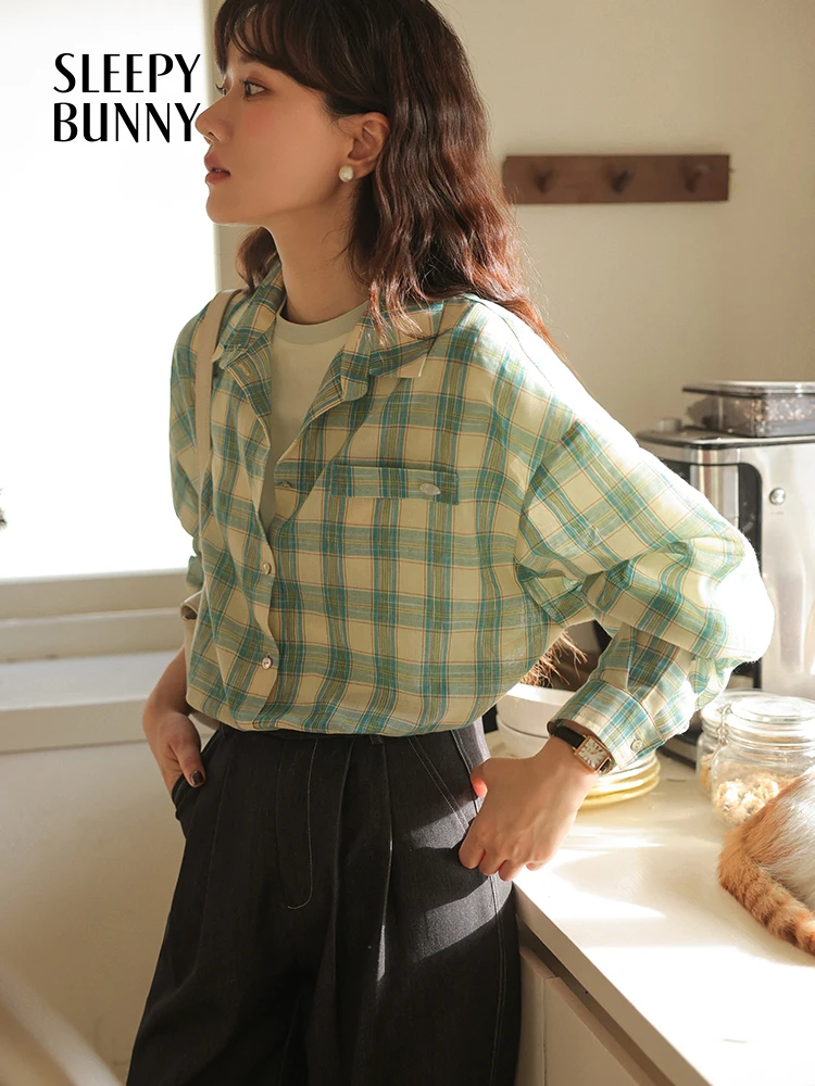 Vintage Plaid Button-Up Shirt for Women–Loose-Fit Long Sleeve Overshirt,Casual Layering Blouse,Relaxed Commuter Style for Spring