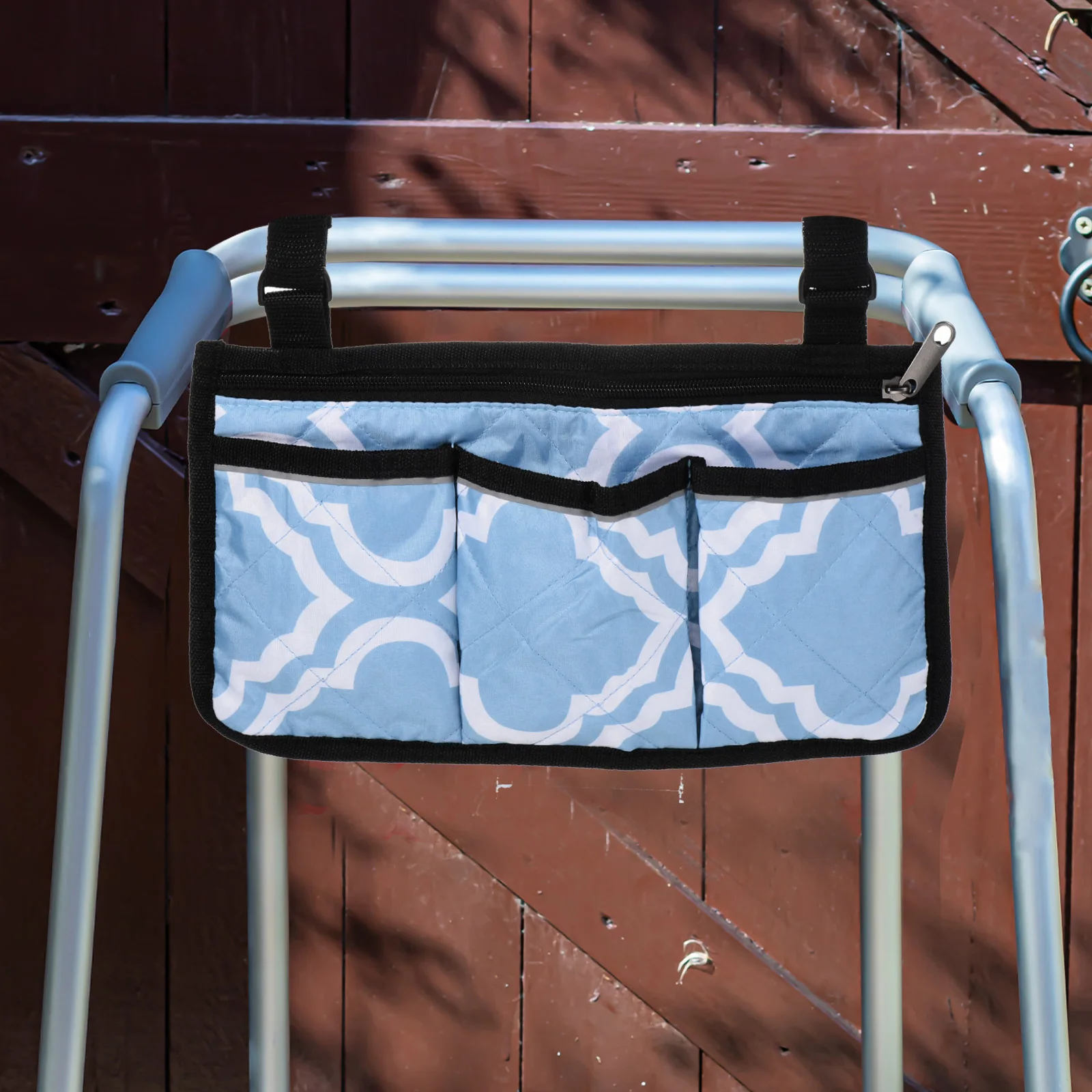 حقيبة مسند ذراع لكرسي الشاطئ مع 4 جيوب مقاومة للماء لكرسي الشاطئ وحقيبة تخزين معلقة ومسند للذراع وحقيبة للوجبات الخفيفة للتخييم