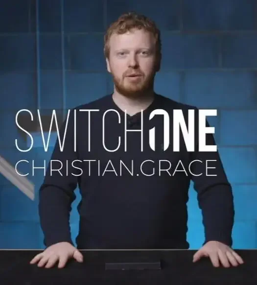 Switch One by Christian Grace Magiczne sztuczki