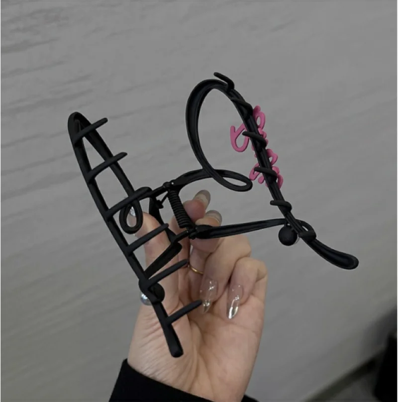 Metal Heart Shape Hair Clip Hair Grabbing Temperament High End Feeling Shark Clip Internet Famous New Hair Accessories