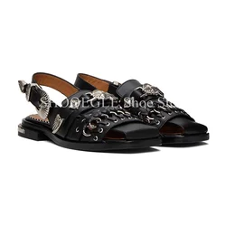 Moda chiusura in metallo testa quadrata piatta Hollow sandali da uomo retrò estate vera pelle Outdoor Walking uomo scarpe da uomo traspiranti