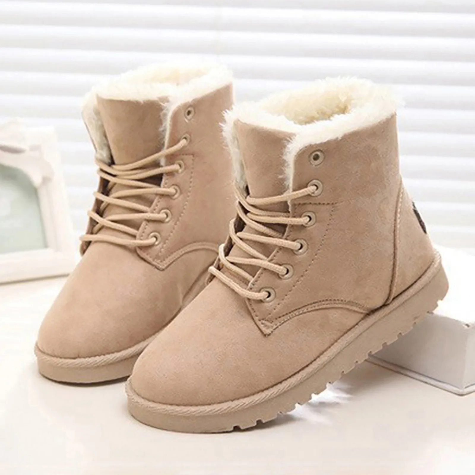 Women Winter Boots New Warm Thicken Snow Boots Lace Up Ankle Boots Non Slip Plush Fur Shoes Keep Warm Ankle Botas Plus Size