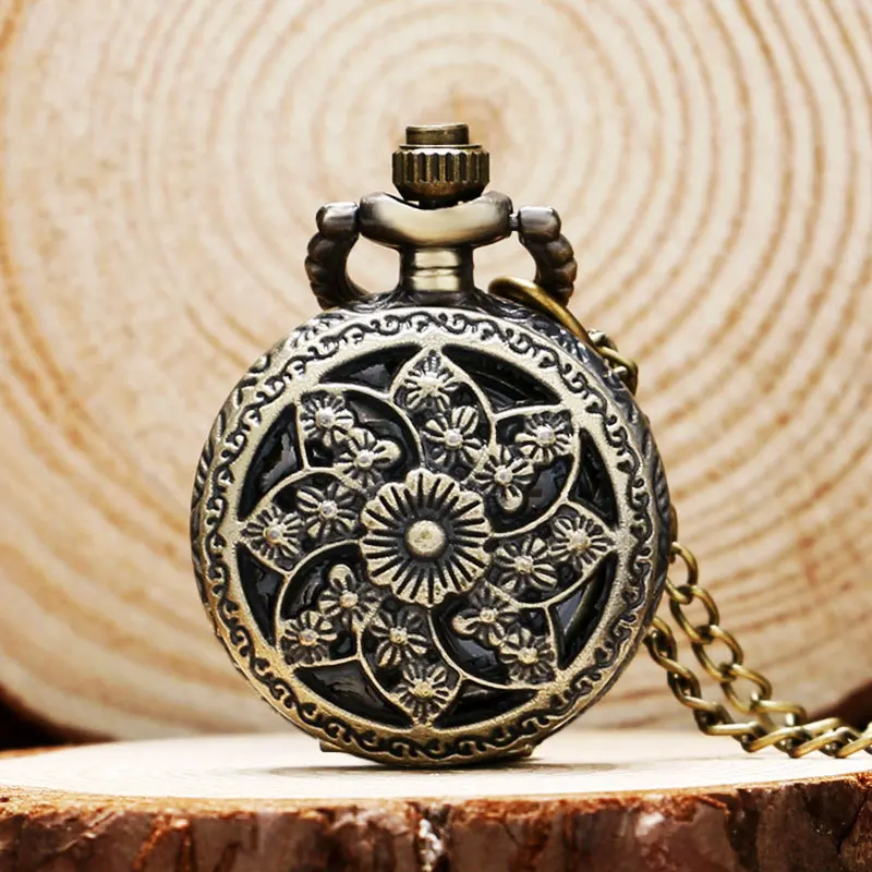 Flower Petal Hollowed Out Pocket Watch,Versatile Vintage Hanging Chain Watch,Men's And Women's Quartz Small Vintage Pocket Watch