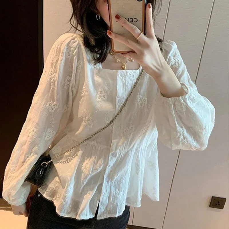 Ropa de mujer, camisa bordada de manga larga con cuello cuadrado para mujer, Top dulce elegante informal holgado con temperamento para primavera y otoño
