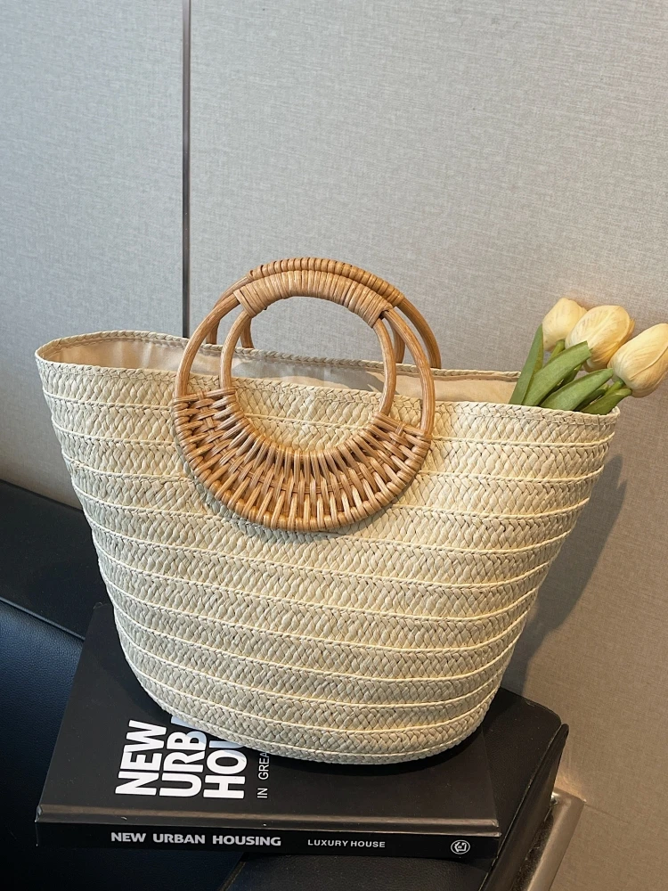 2026 New Style Straw Woven Handbag Beach Vacation Theme Large Capacity Fashionable Tote Bag Women's Bag Soft Polyester 