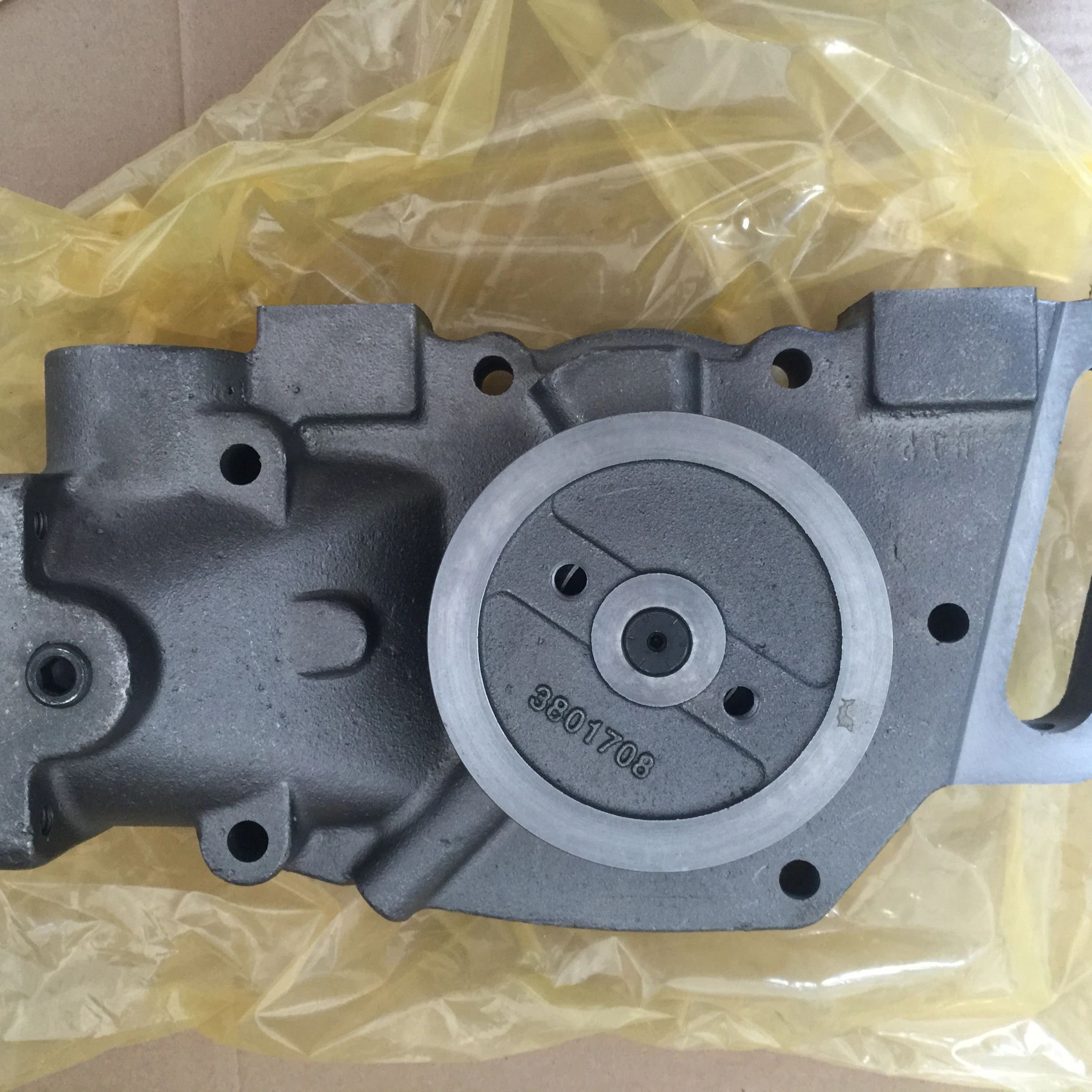 SD22 bulldozer NT855 3801708 3845163 water pump