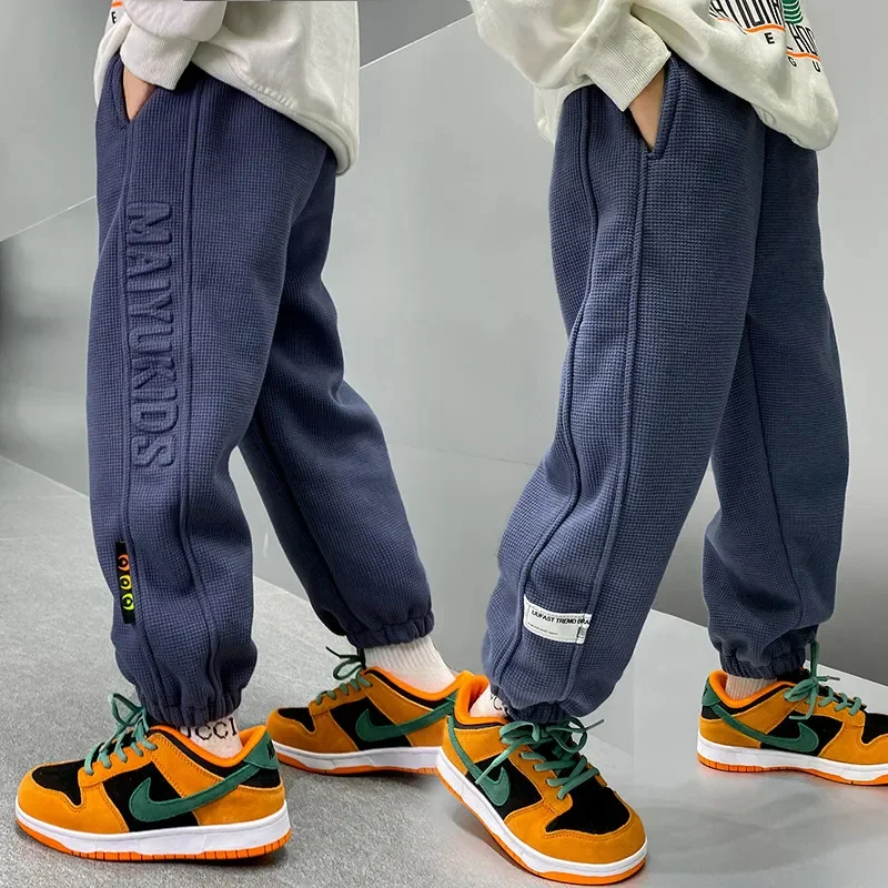 

Детская одежда, детские брюки, новинка сезона осень-зима 2023, брюки-карго с вышивкой и надписью для мальчиков, спортивный стиль, повседневный и простой стиль