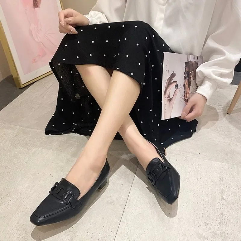 2024 Soft Leather Middle Heel Women Shoes Square Buckle Thick Heel Females Shoes Fashion Leisure Spring Ladies Dress Pumps Size