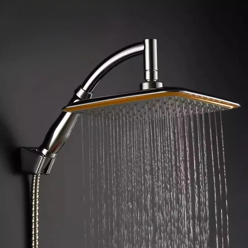 Pressure-enhanced shower head with large outflow and top spray function