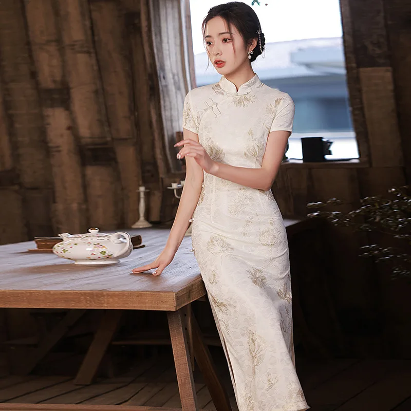 2023 White Lace Cheongsam Women Short Sleeve Traditional Vintage Dress Show Costumes Slim Embroidery Qipao Robe Chinoise Femme