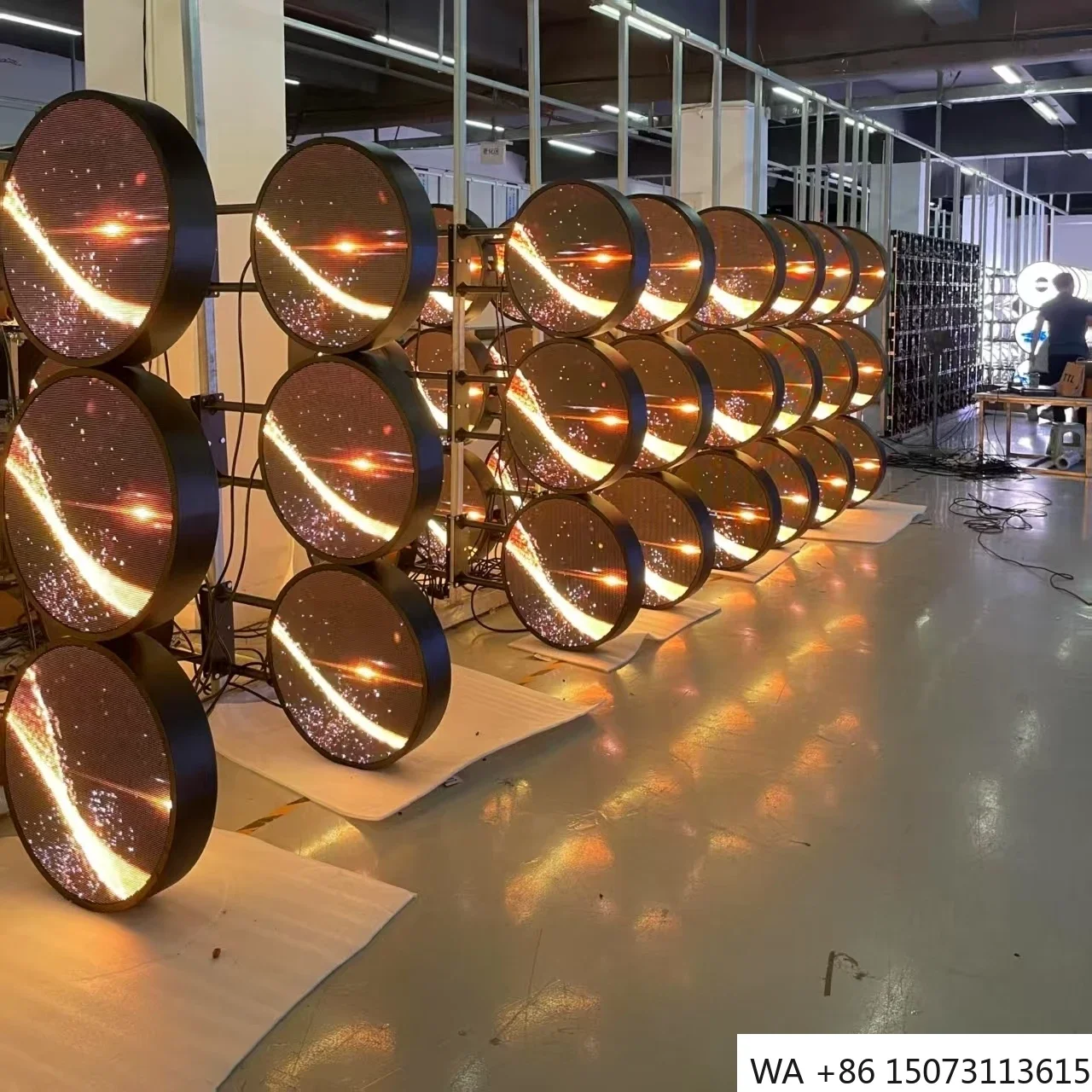 

Custom P2.5 Round LED Screen High Resolution Circle Panel for Creative Advertising & Decoration