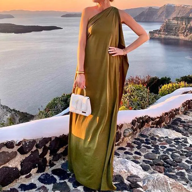 Abito lungo irregolare con colletto obliquo Sexy da donna primavera Solid Backless Hem Boho Maxi Dress Summer abito da spiaggia senza maniche monospalla