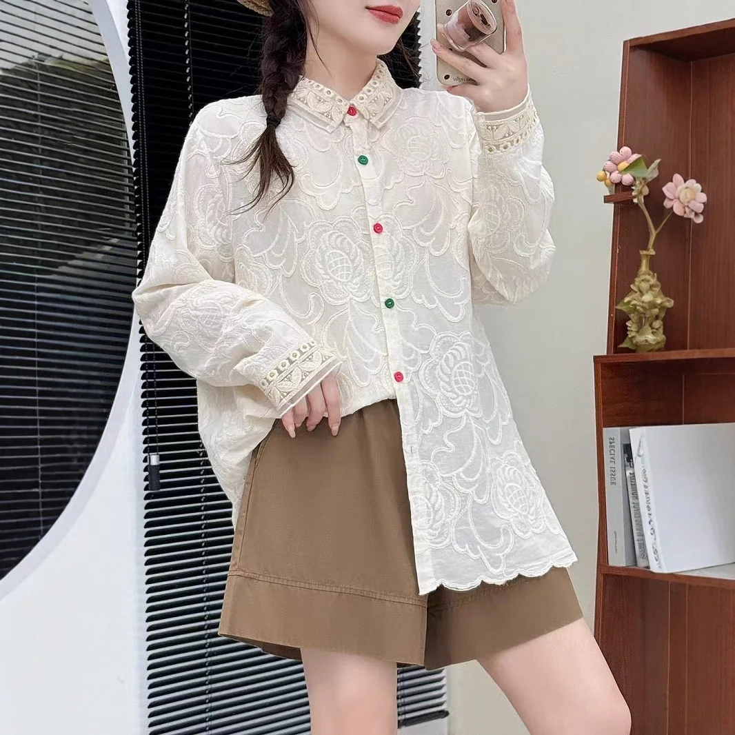 Camicie in cotone ricamate con bottoni colorati per ragazza dolce giapponese Mori Camicetta casual a maniche lunghe con colletto rovesciato primavera autunno