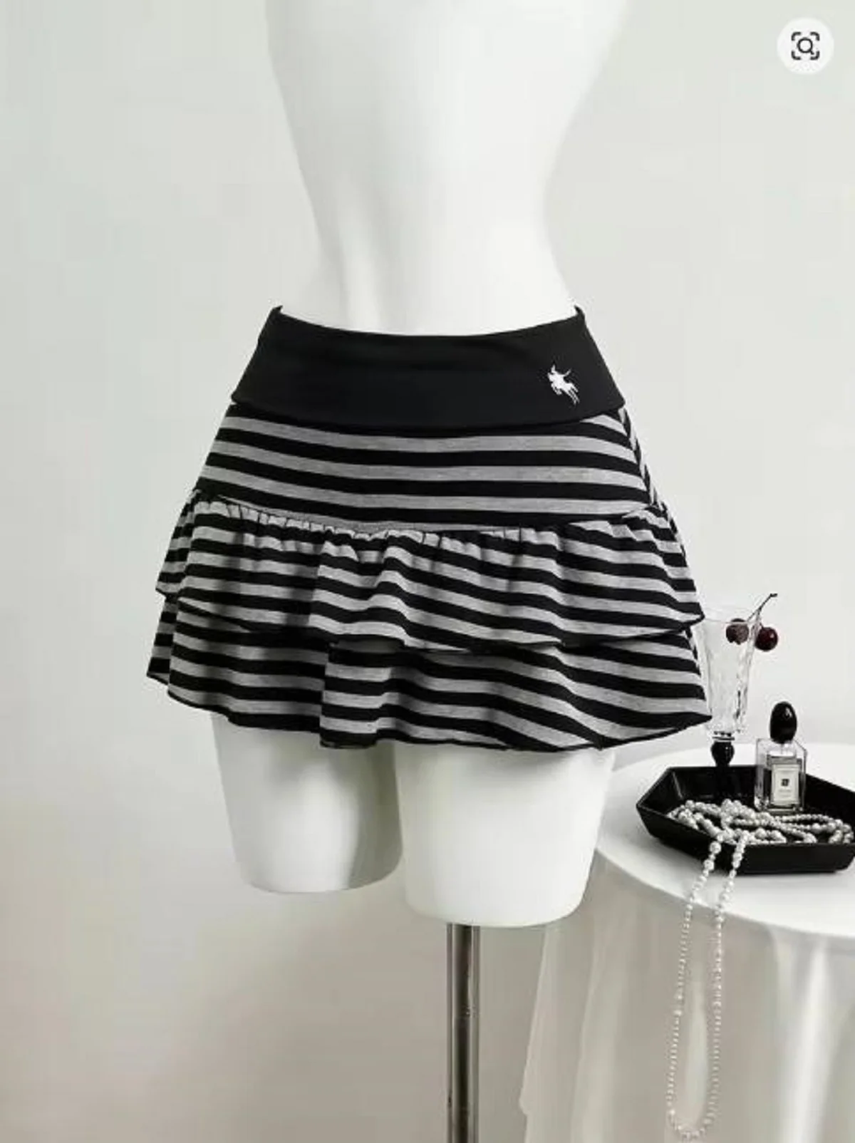Women Y2K Striped Mini Skirt Fold Over Waist Ruffle Tiered Skort Vintage Harajuku Layered Pleated Micro Skirt Cute Gothic Street view 2