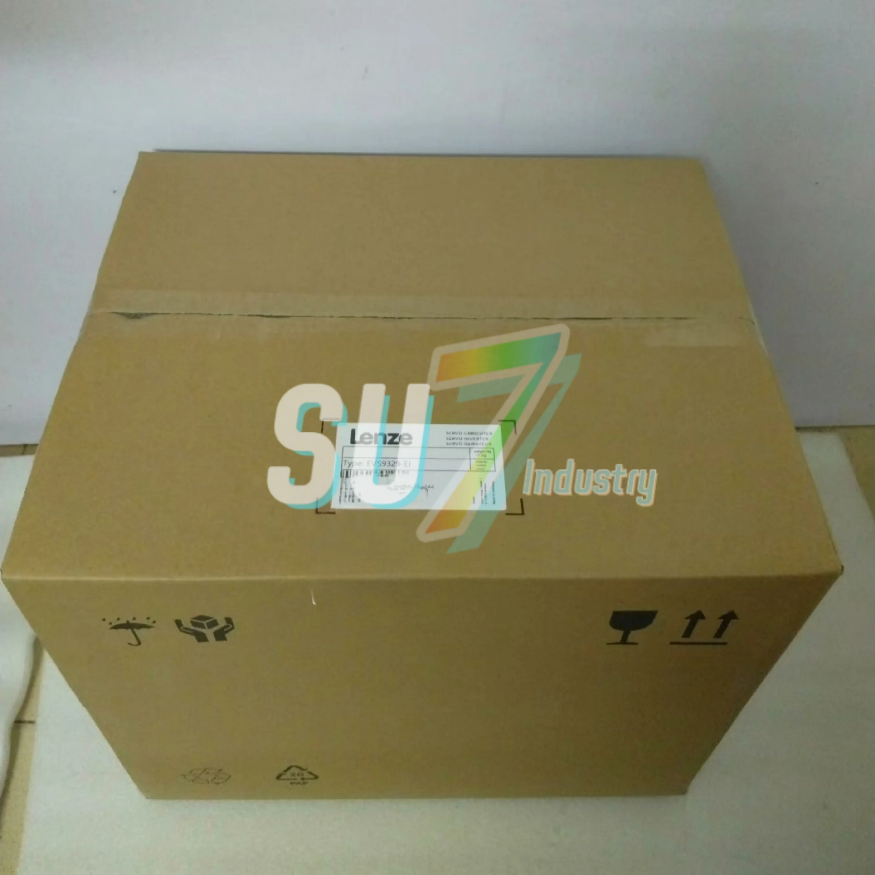 새로운 오리지널 서보 드라이버 EVS9329-ETV004 EVF9329-EVV004 EVF3929-CVV003 EVF9329-CVV100 EVS9329-EI EVS9329-EK EVS9329-ET