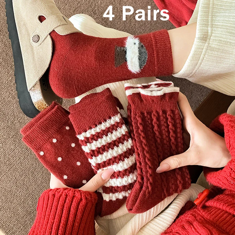 4 Paar 2025, neue rote Weihnachtssocken für Damen, Herbst und Winter, gepunktet, warm, dick, Baumwollsocken, niedliche Cartoon-Hund-Paar-Strümpfe