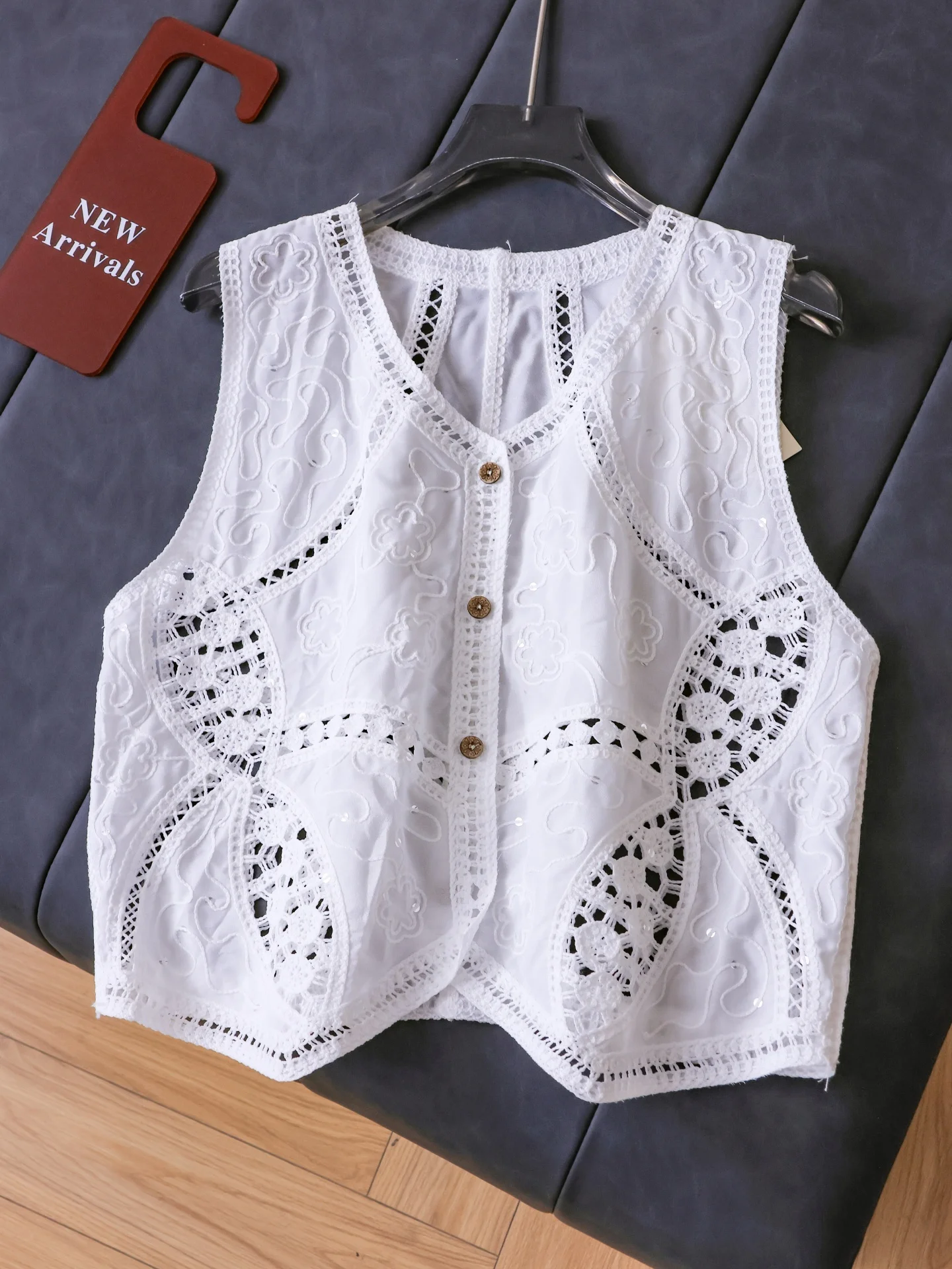 Glittery V-Neck Short Sleeveless Vest Loose Fit Slimming Women's Tank Top Shoulder Padded Youthful Outerwear Polyester Cotton