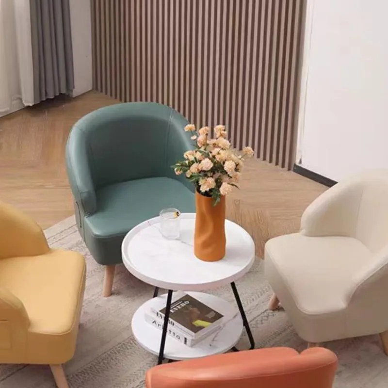 كرسي أريكة فردي صغير غير قابل للفصل يمكن أن يكون بالجملة شرفة غرفة نوم تأجير غرفة كسول الناس أريكة صغيرة صغيرة