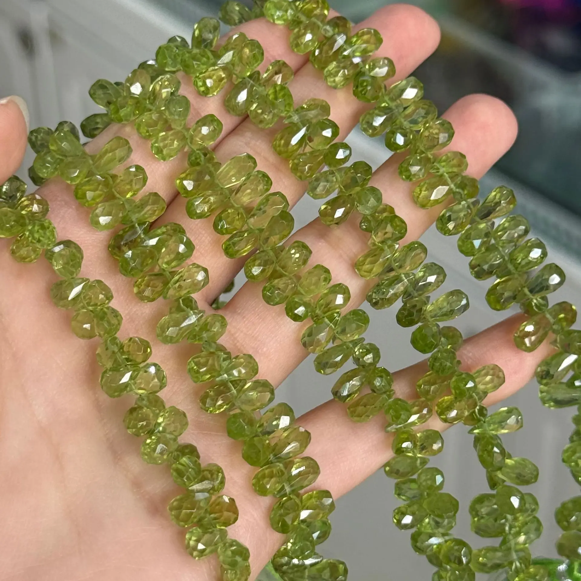 4x7mm Natürliche Peridot Facettierte Wassertropfen-Perlen DIY Halskette Armband für Schmuckherstellung Großhandel