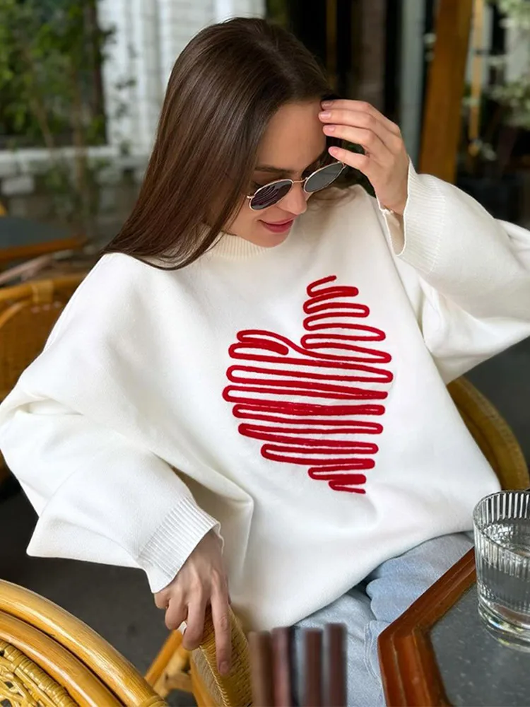 Versatile Woman Heart Print Long Sleeve Knitted Pullover Chic Round Neck Loose Top 2024 New Autumn Lady Casual Daily Streetwear