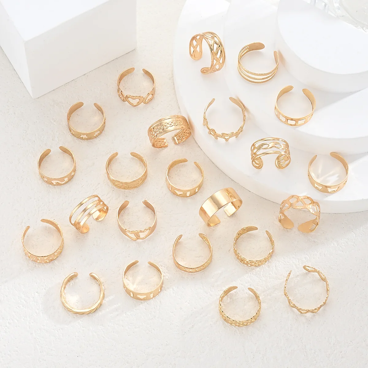 Women's Minimalist Hollow Heart Star Line Adjustable Toe Ring Set