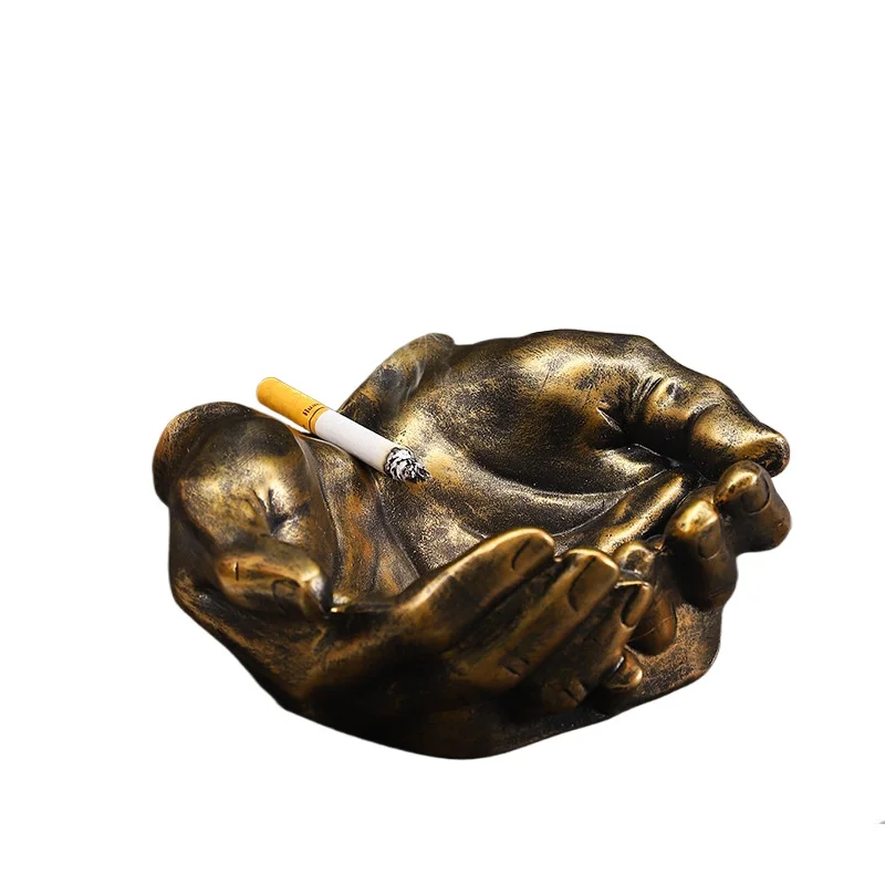 Creative abstraction, ashtray in hand, household, anti-fly ash, high-end sense, office desktop ornament, personalized trend